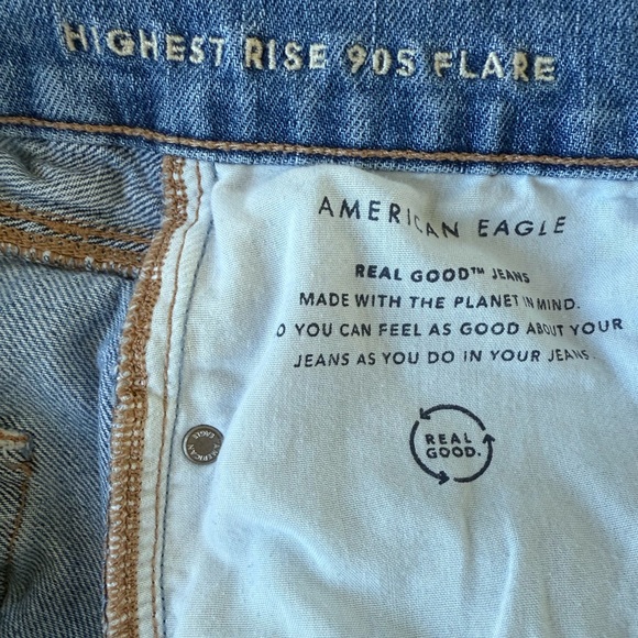 EUC American Eagle Ripped Highest Waist ‘90s Flare Jean in True Rinse Size 6 - Picture 10 of 11